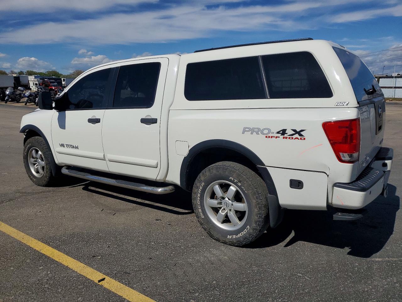 2012 NISSAN TITAN SV photo 4