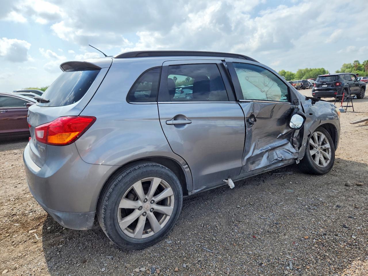 2013 MITSUBISHI OUTLANDER SPORT SE photo 3