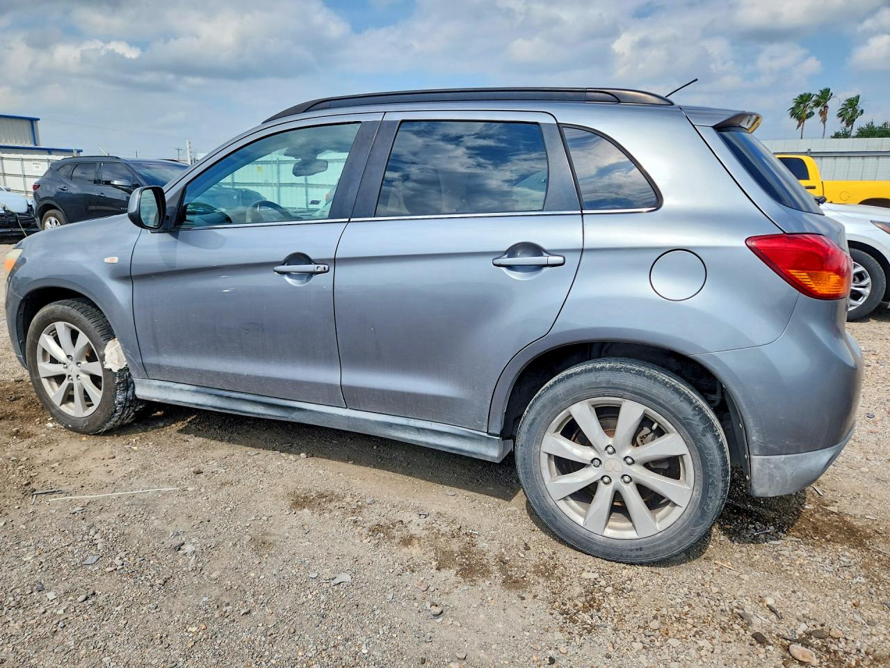 2013 MITSUBISHI OUTLANDER SPORT SE photo 2