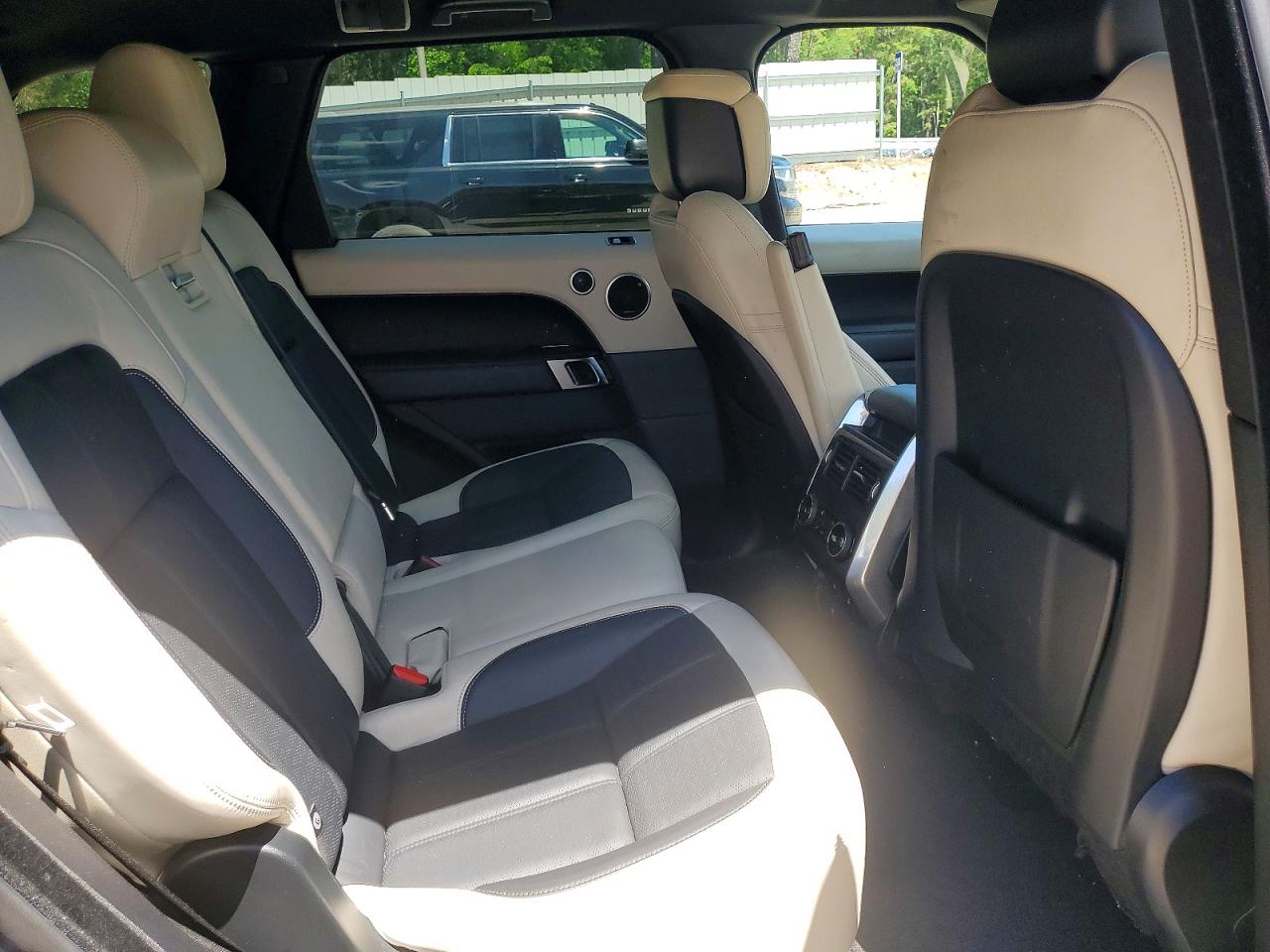 2019 LAND ROVER RANGE ROVER SPORT HSE DYNAMIC photo 28