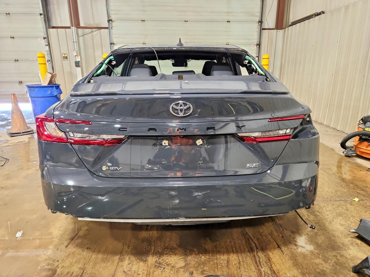 2025 TOYOTA CAMRY SE photo 11