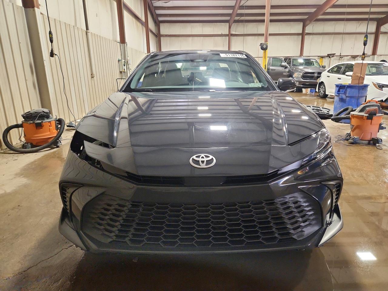 2025 TOYOTA CAMRY SE photo 9