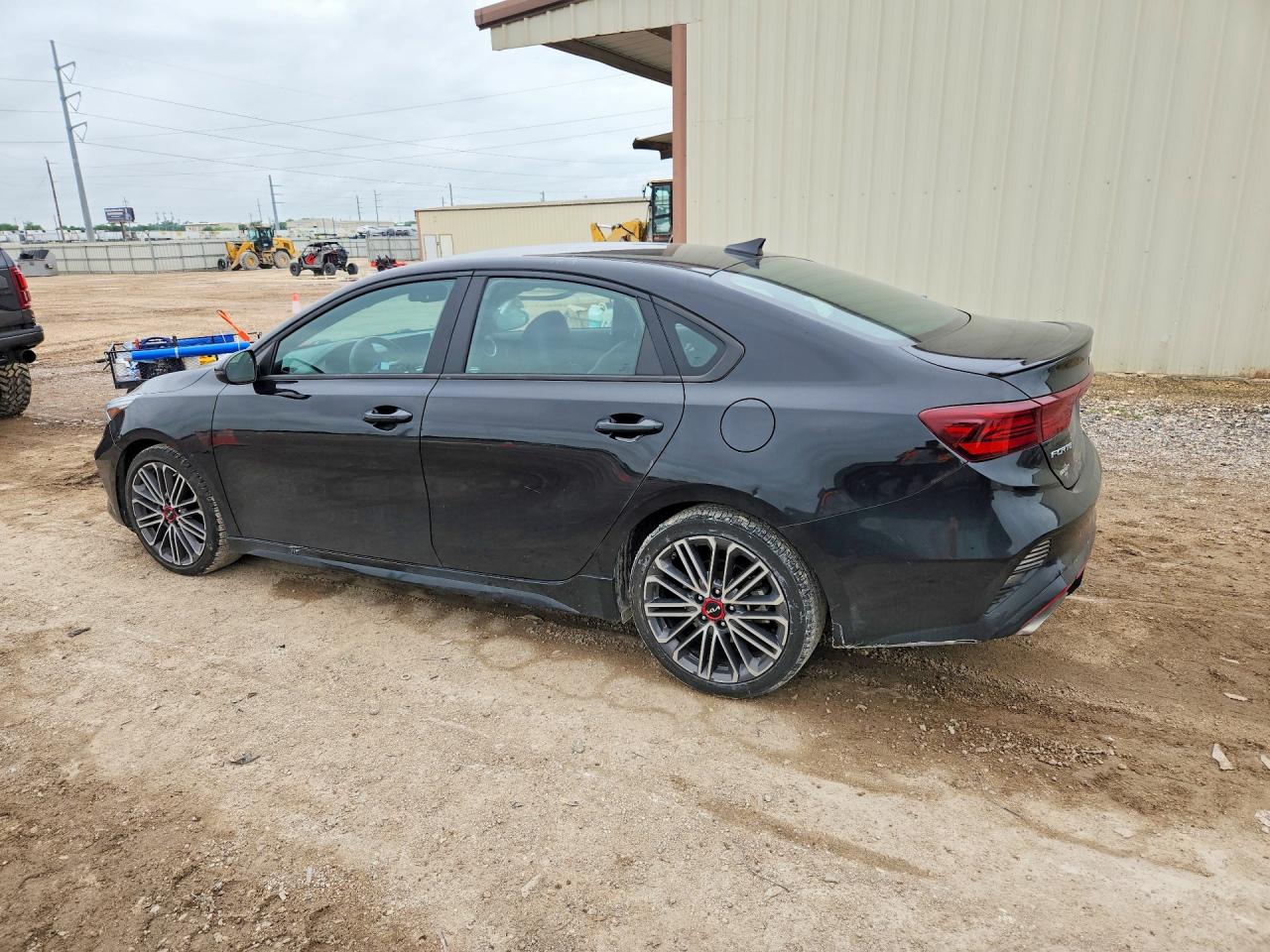 2023 KIA FORTE GT photo 3