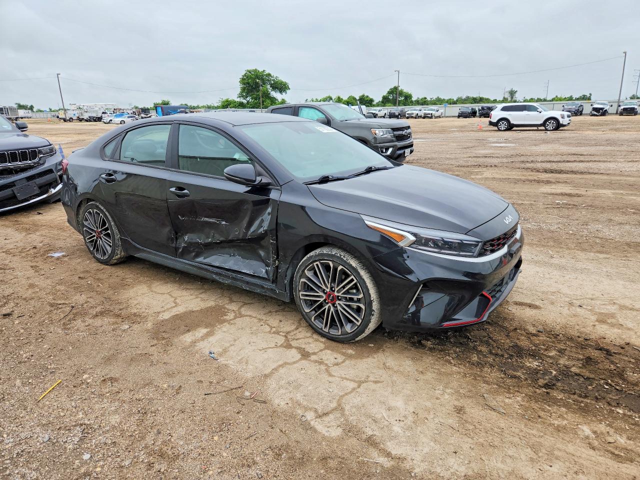 2023 KIA FORTE GT photo 7