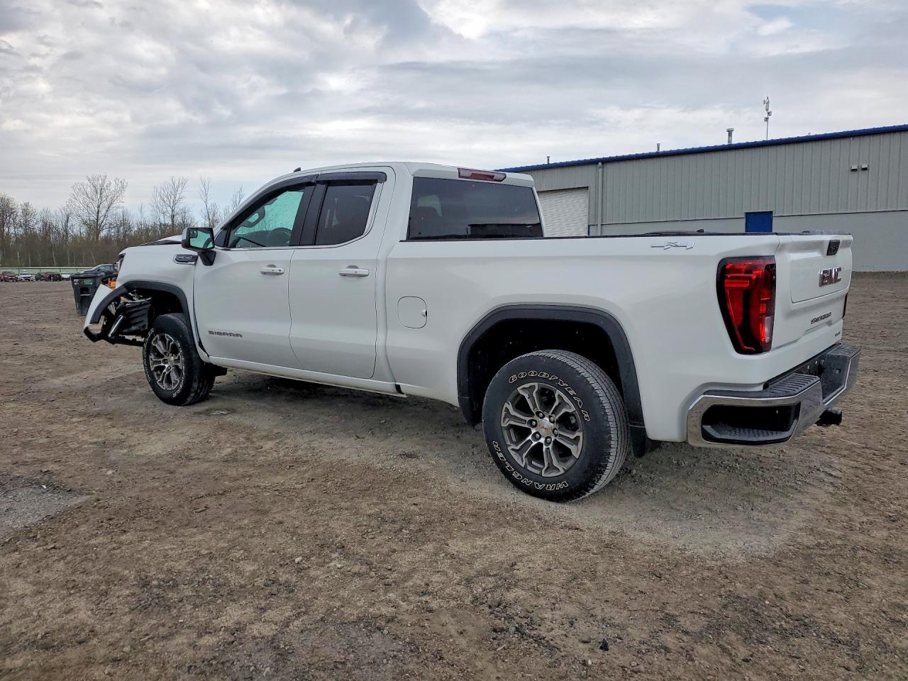 2021 GMC SIERRA K1500 SLE photo 4
