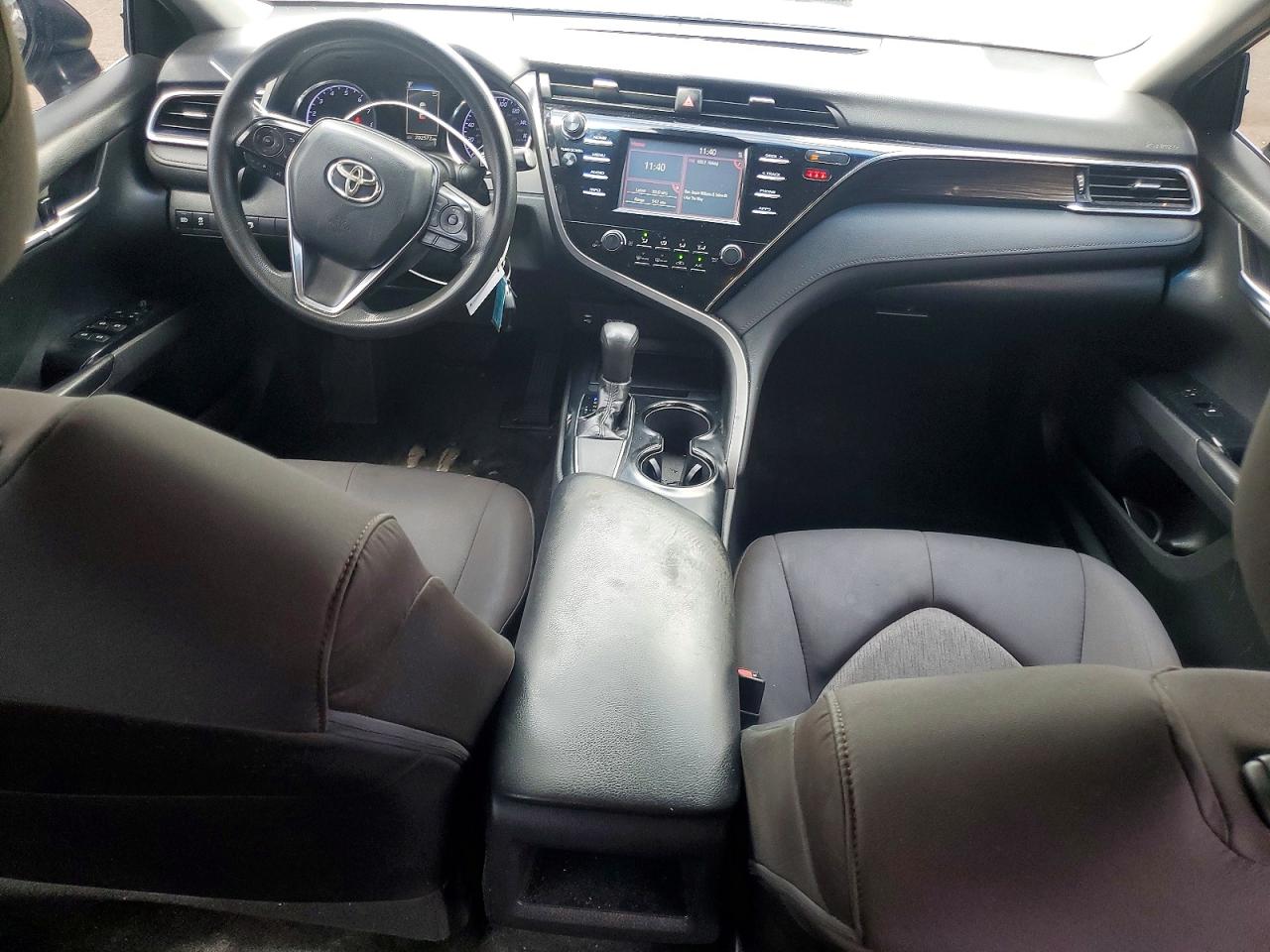2018 TOYOTA CAMRY LE photo 15