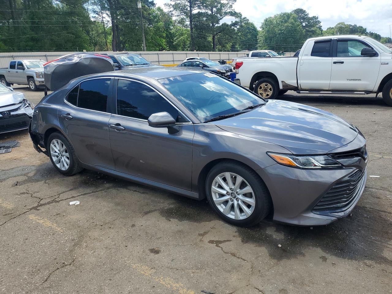 2018 TOYOTA CAMRY LE photo 7