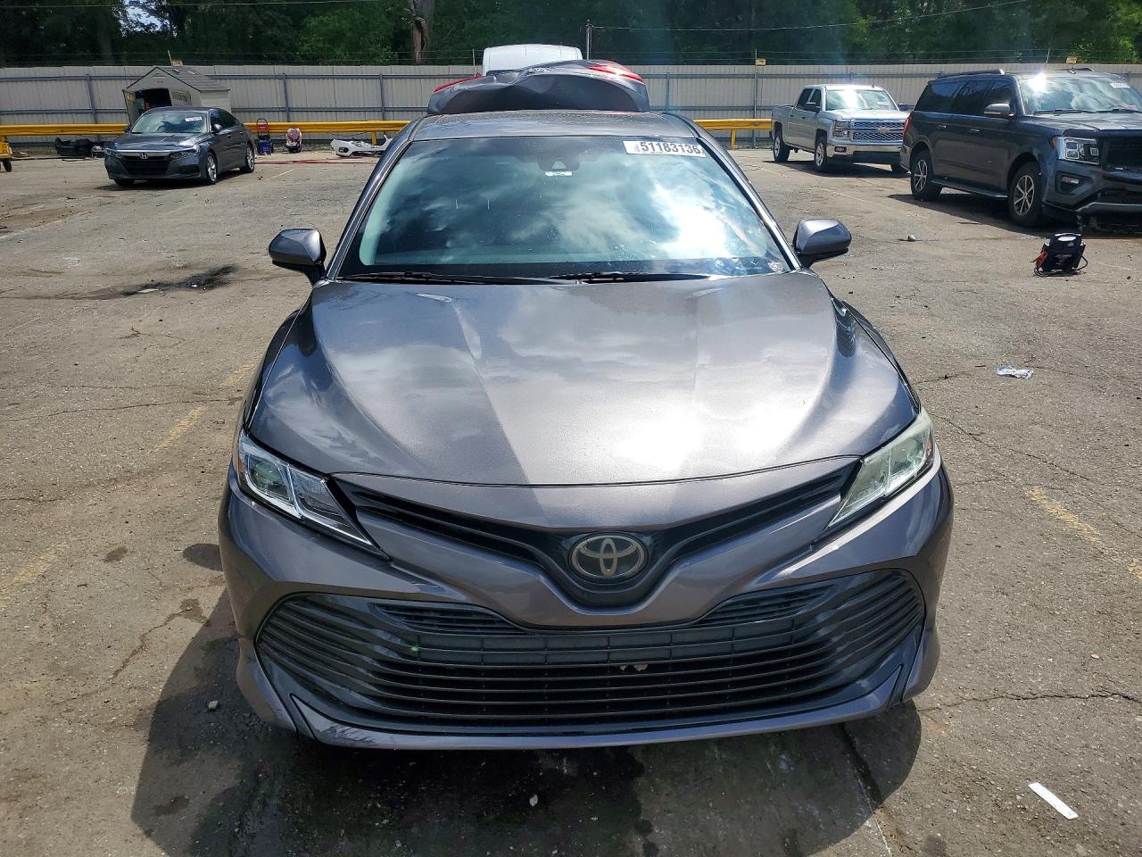 2018 TOYOTA CAMRY LE photo 9