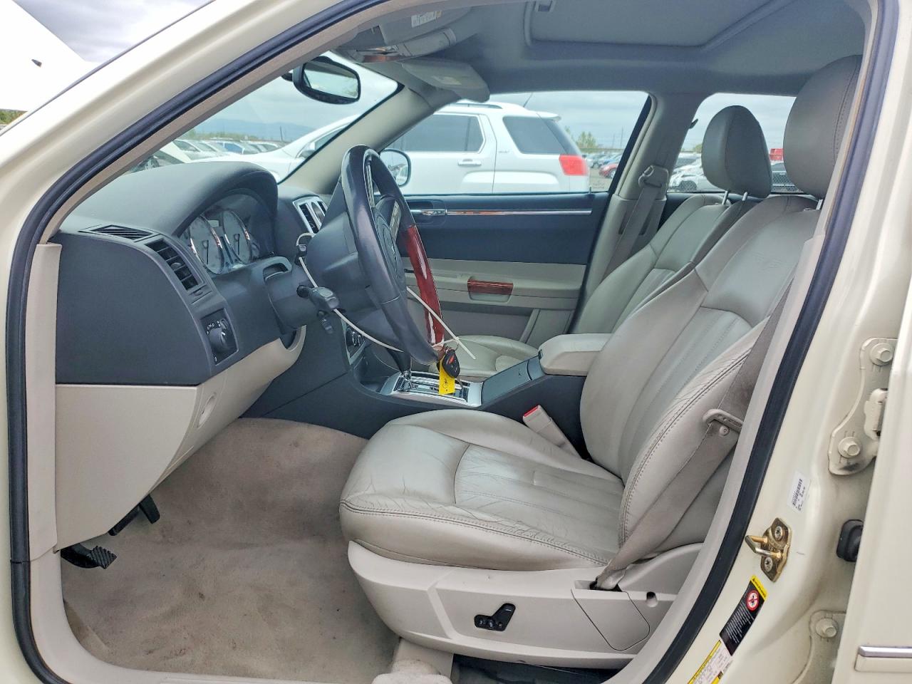 2006 CHRYSLER 300C photo 13