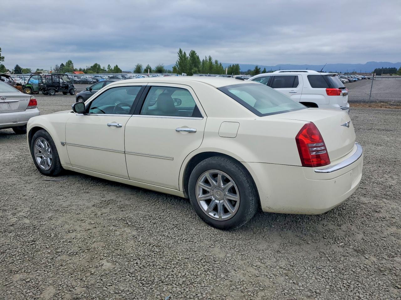 2006 CHRYSLER 300C photo 3