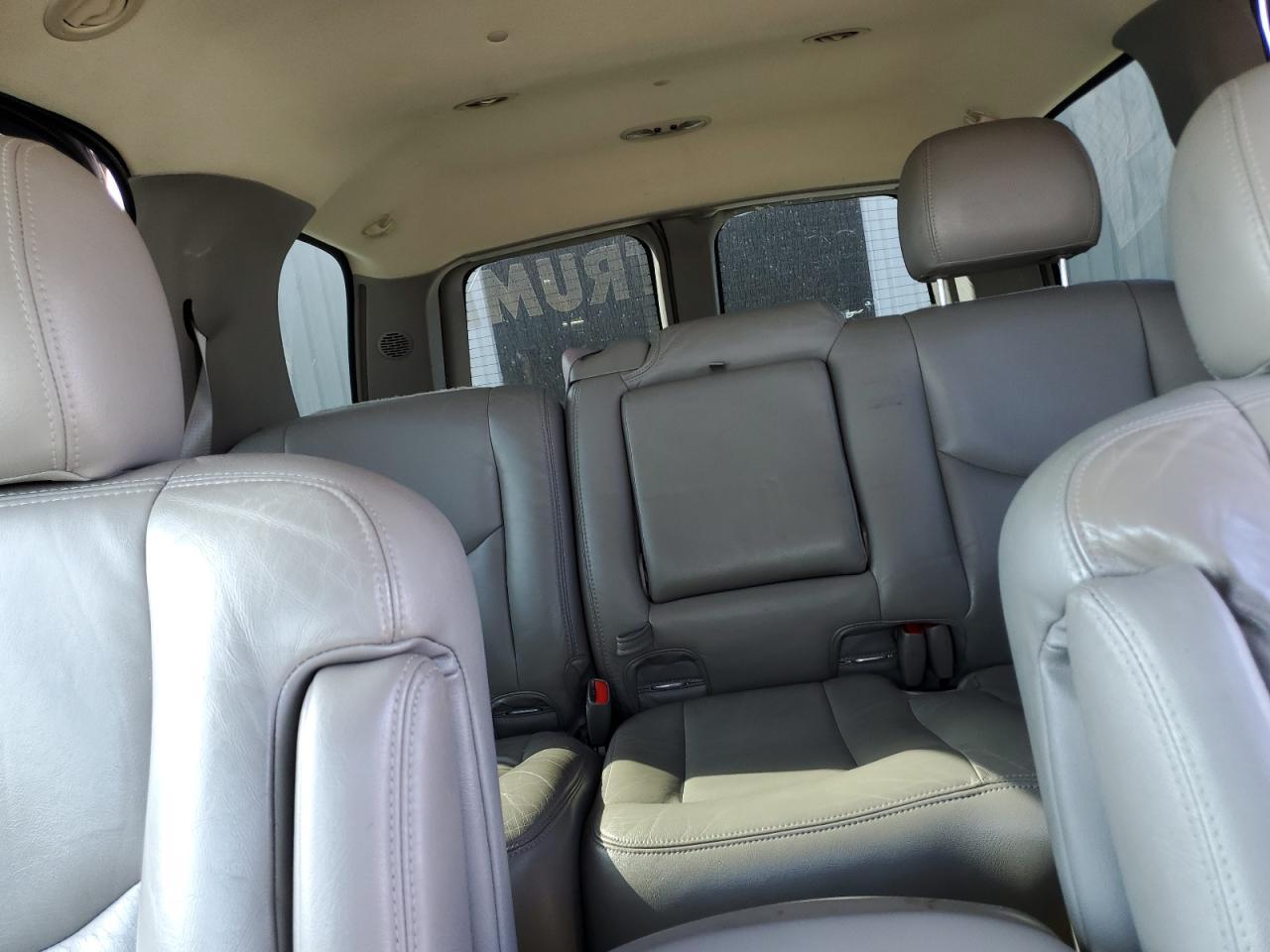 2003 CHEVROLET TAHOE K1500 photo 10