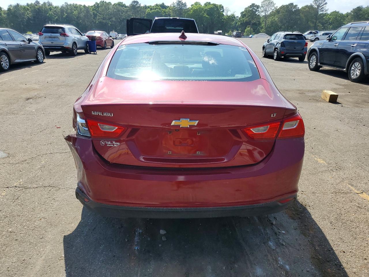 2018 CHEVROLET MALIBU LT photo 11