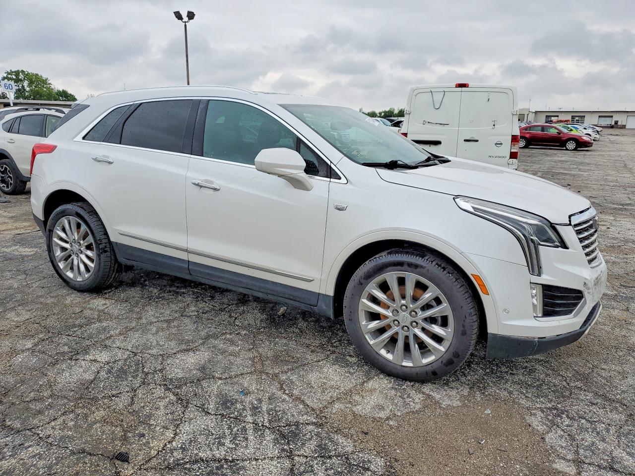 2017 CADILLAC XT5 PLATINUM photo 7