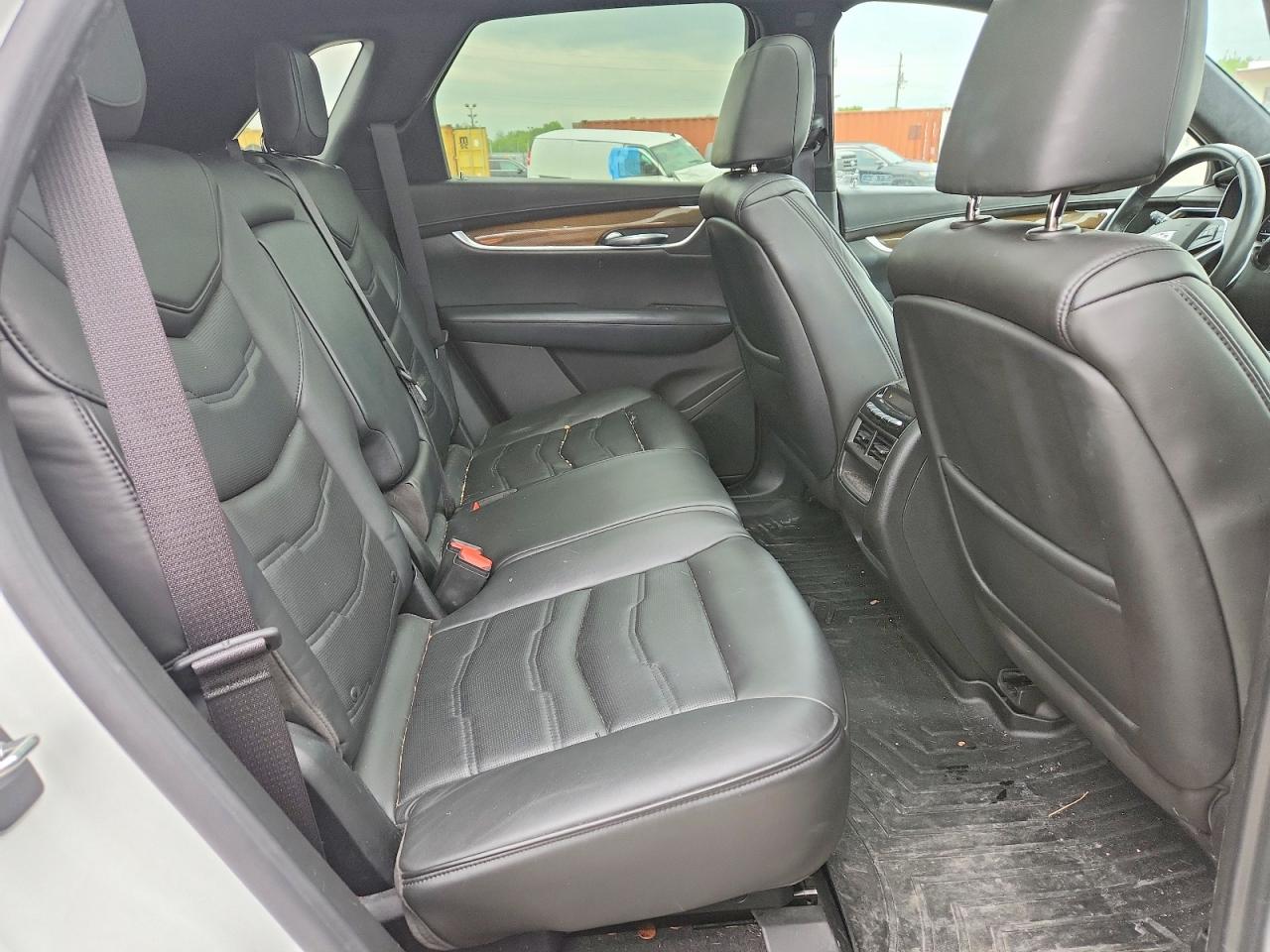 2017 CADILLAC XT5 PLATINUM photo 21