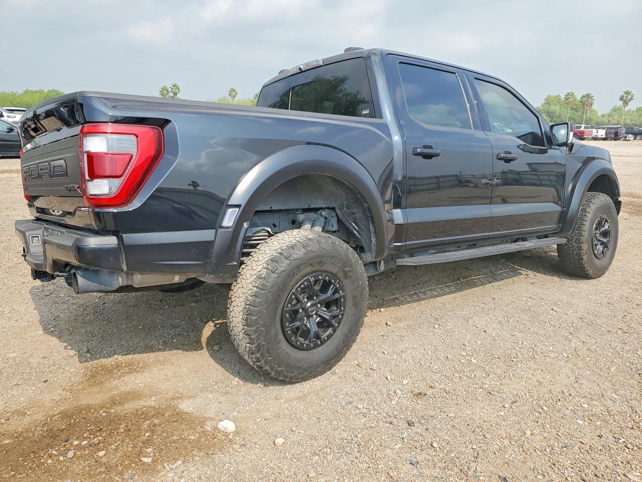 2023 FORD F150 RAPTOR photo 7