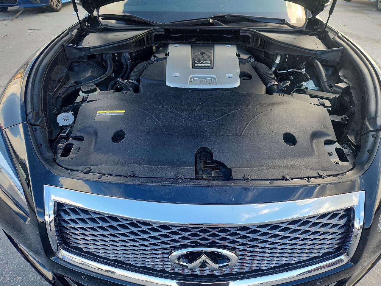 2015 INFINITI Q70L 3.7 photo 31