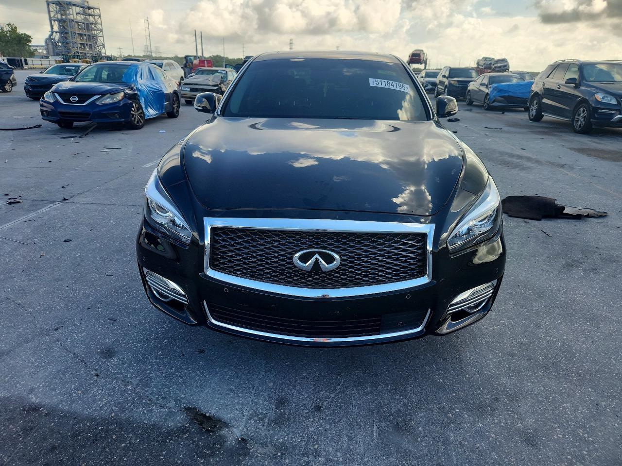 2015 INFINITI Q70L 3.7 photo 13