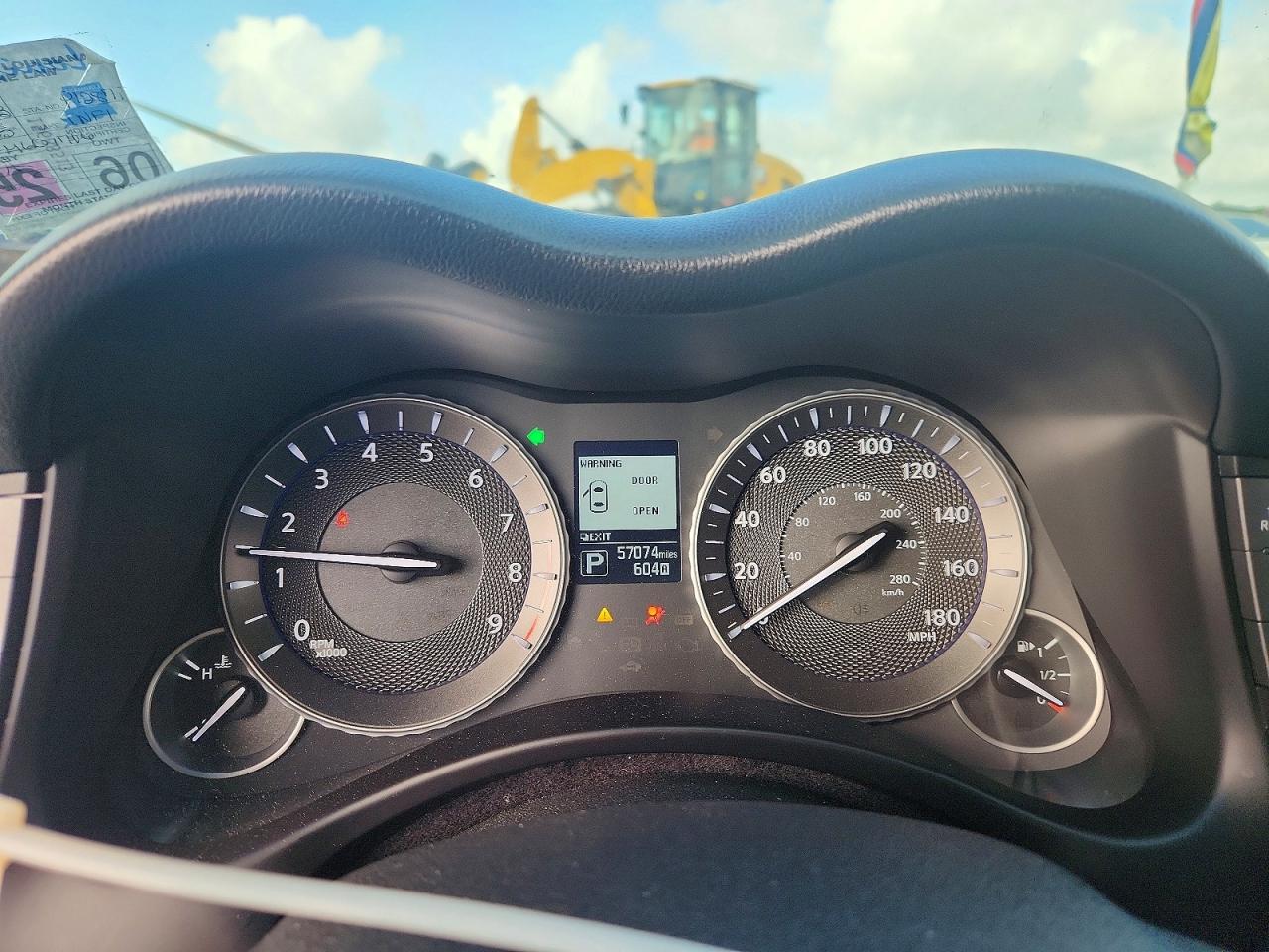 2015 INFINITI Q70L 3.7 photo 25