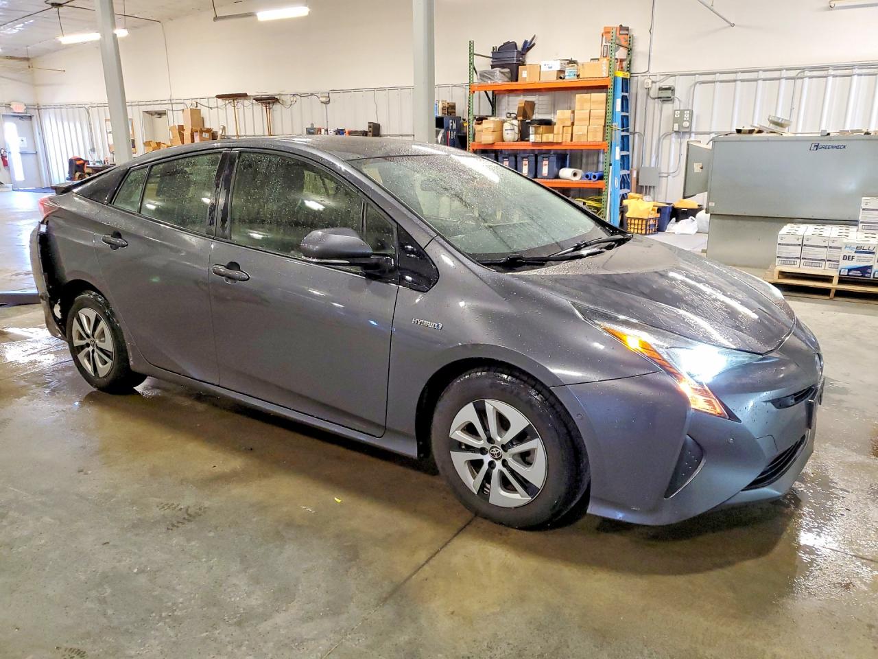 2017 TOYOTA PRIUS THREE photo 10