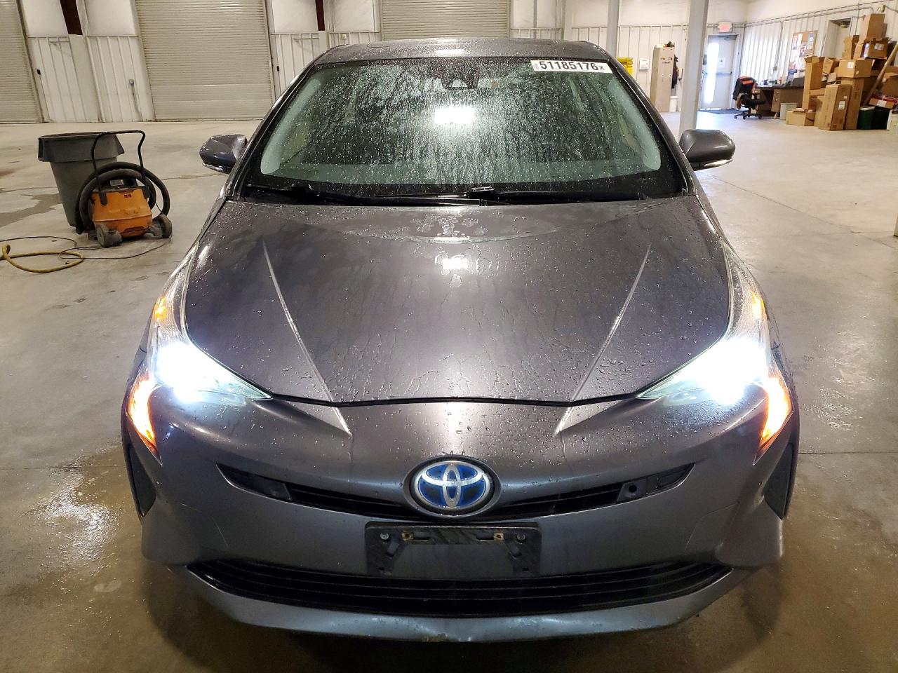2017 TOYOTA PRIUS THREE photo 13