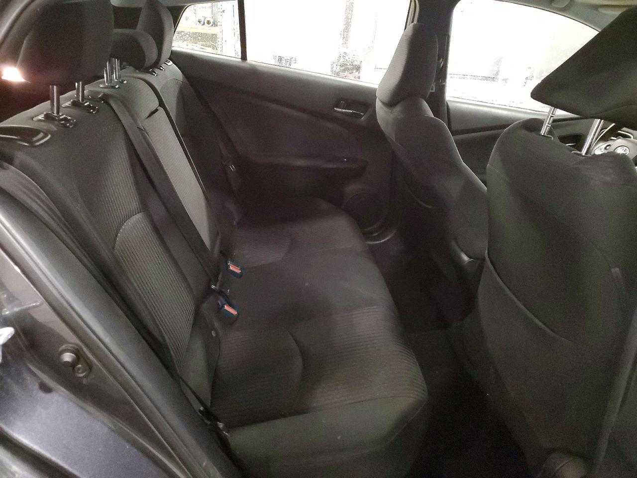 2017 TOYOTA PRIUS THREE photo 28