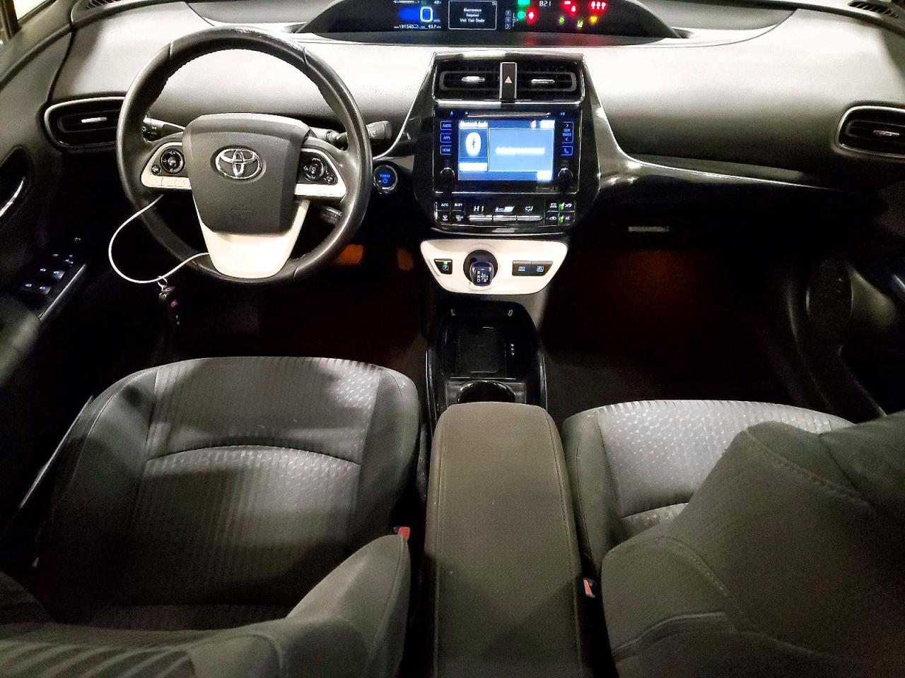 2017 TOYOTA PRIUS THREE photo 22