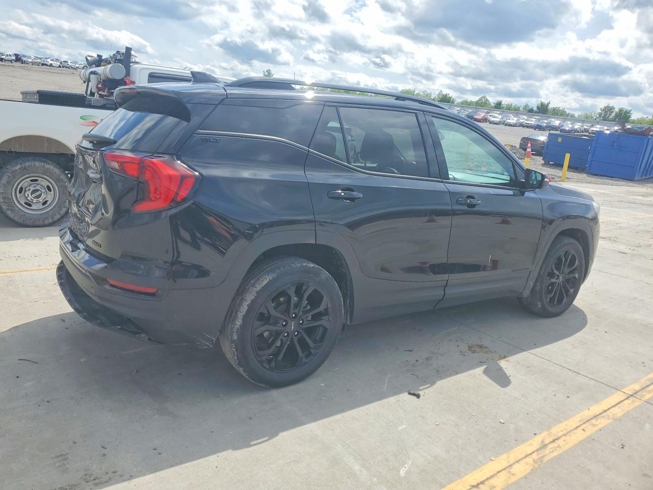 2020 GMC TERRAIN SLT photo 5
