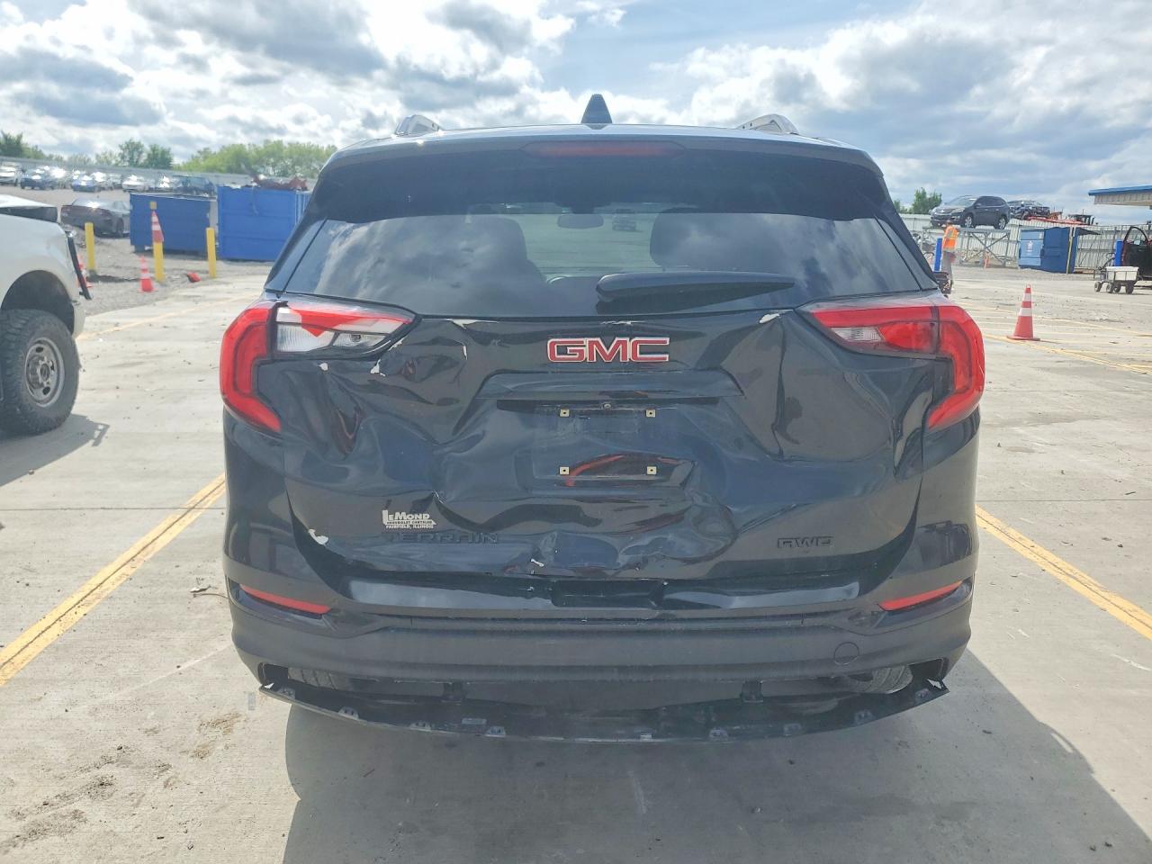 2020 GMC TERRAIN SLT photo 11