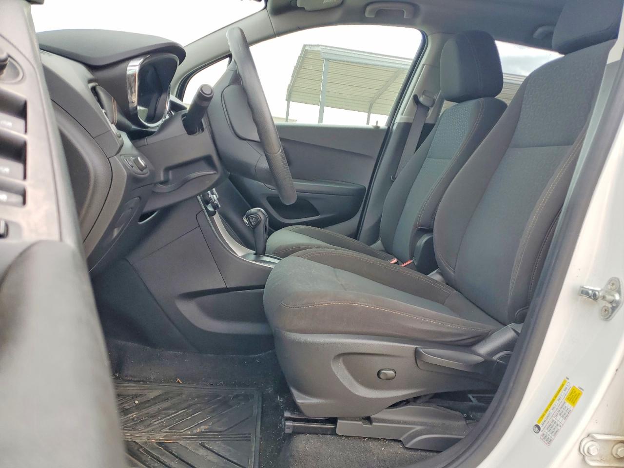 2020 CHEVROLET TRAX LS photo 13