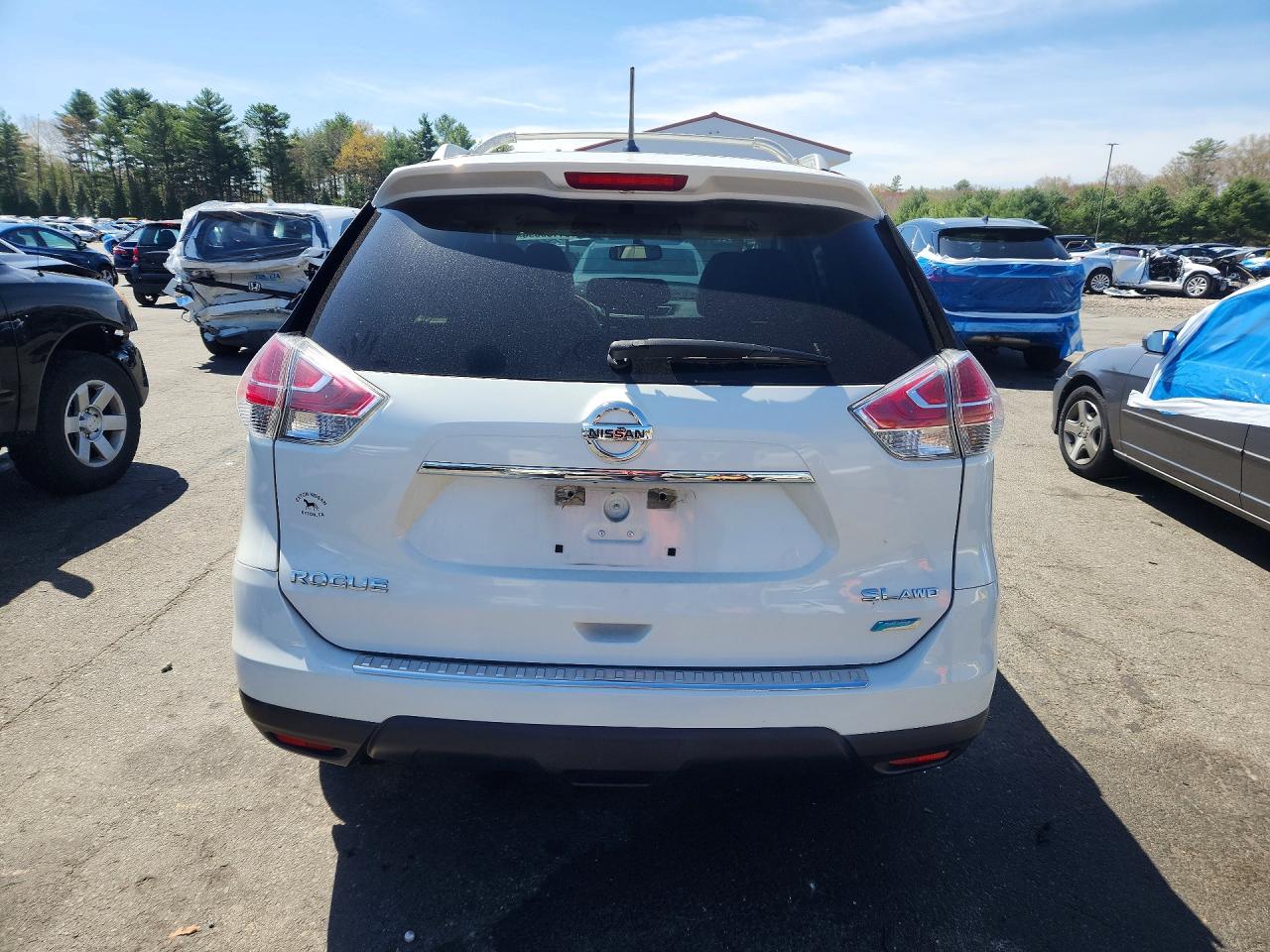 2014 NISSAN ROGUE S photo 16