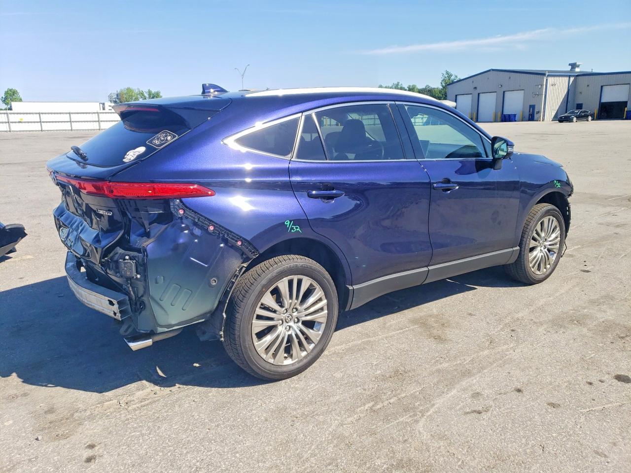 2023 TOYOTA VENZA LIMITED photo 5