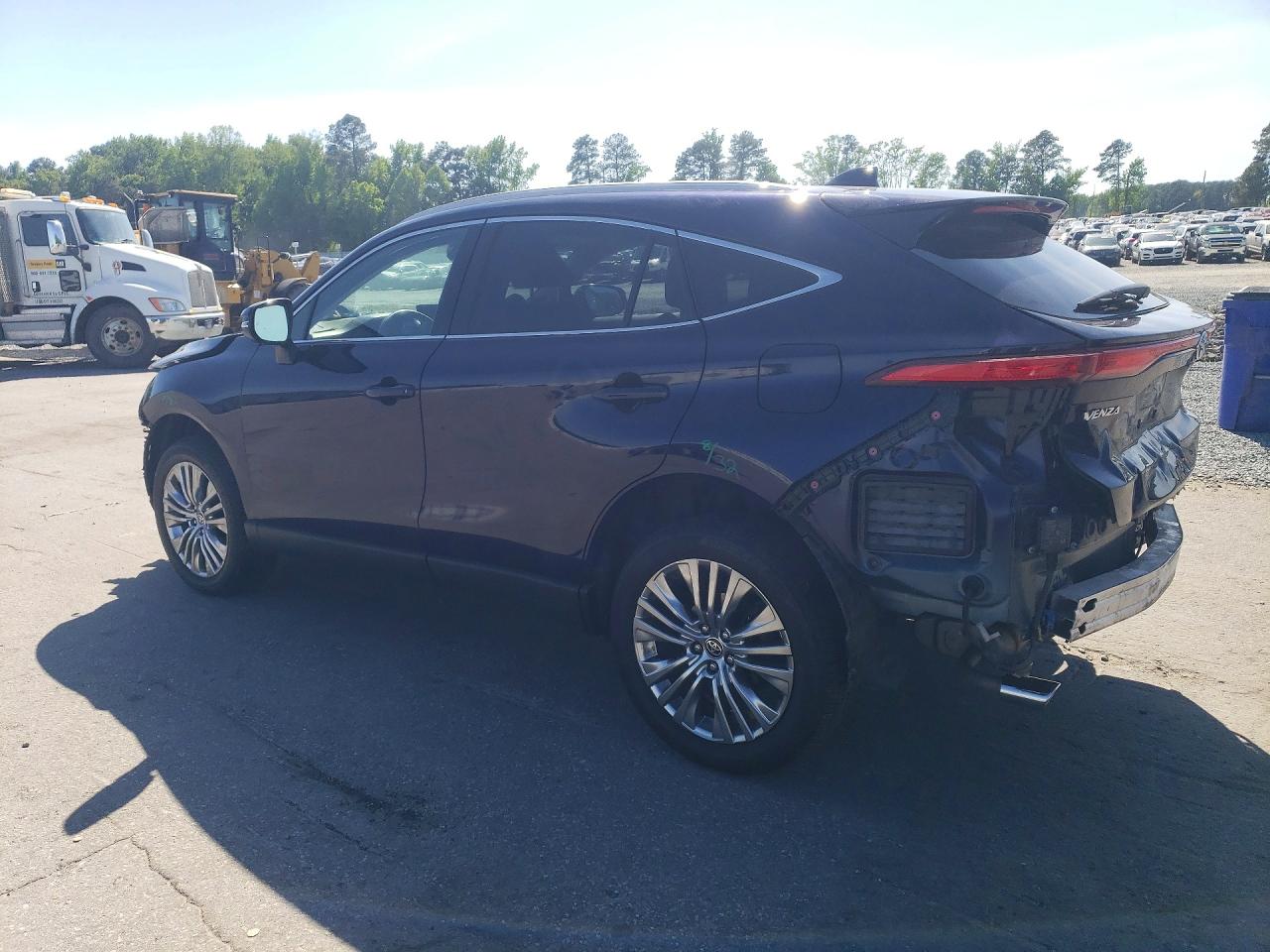 2023 TOYOTA VENZA LIMITED photo 3