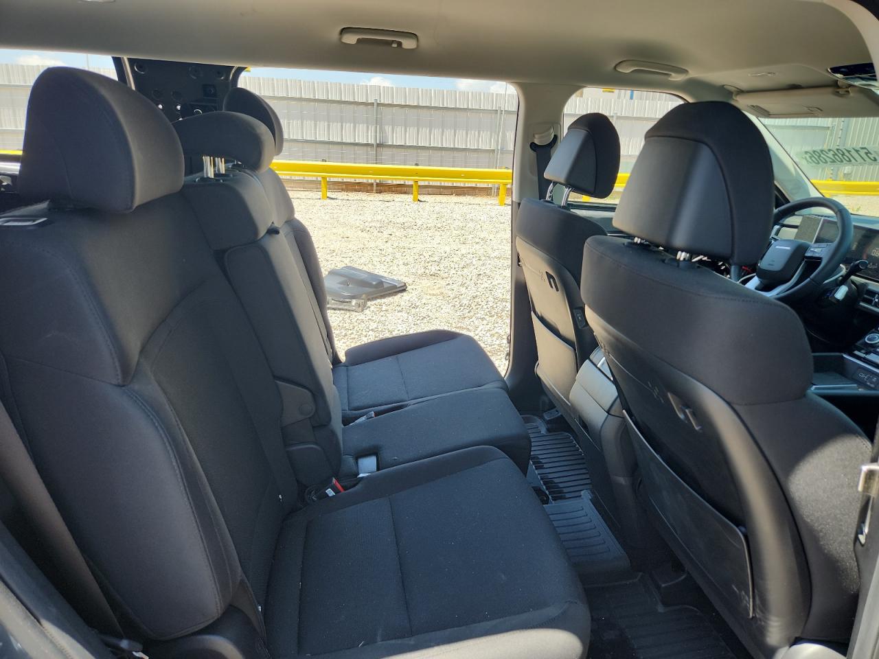 2025 HYUNDAI SANTA FE SE photo 31