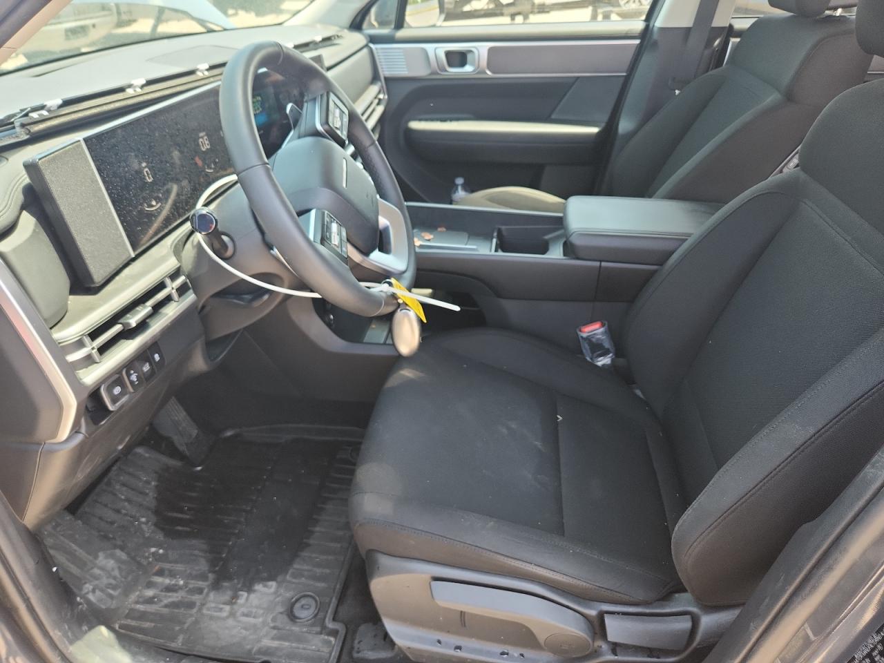 2025 HYUNDAI SANTA FE SE photo 19