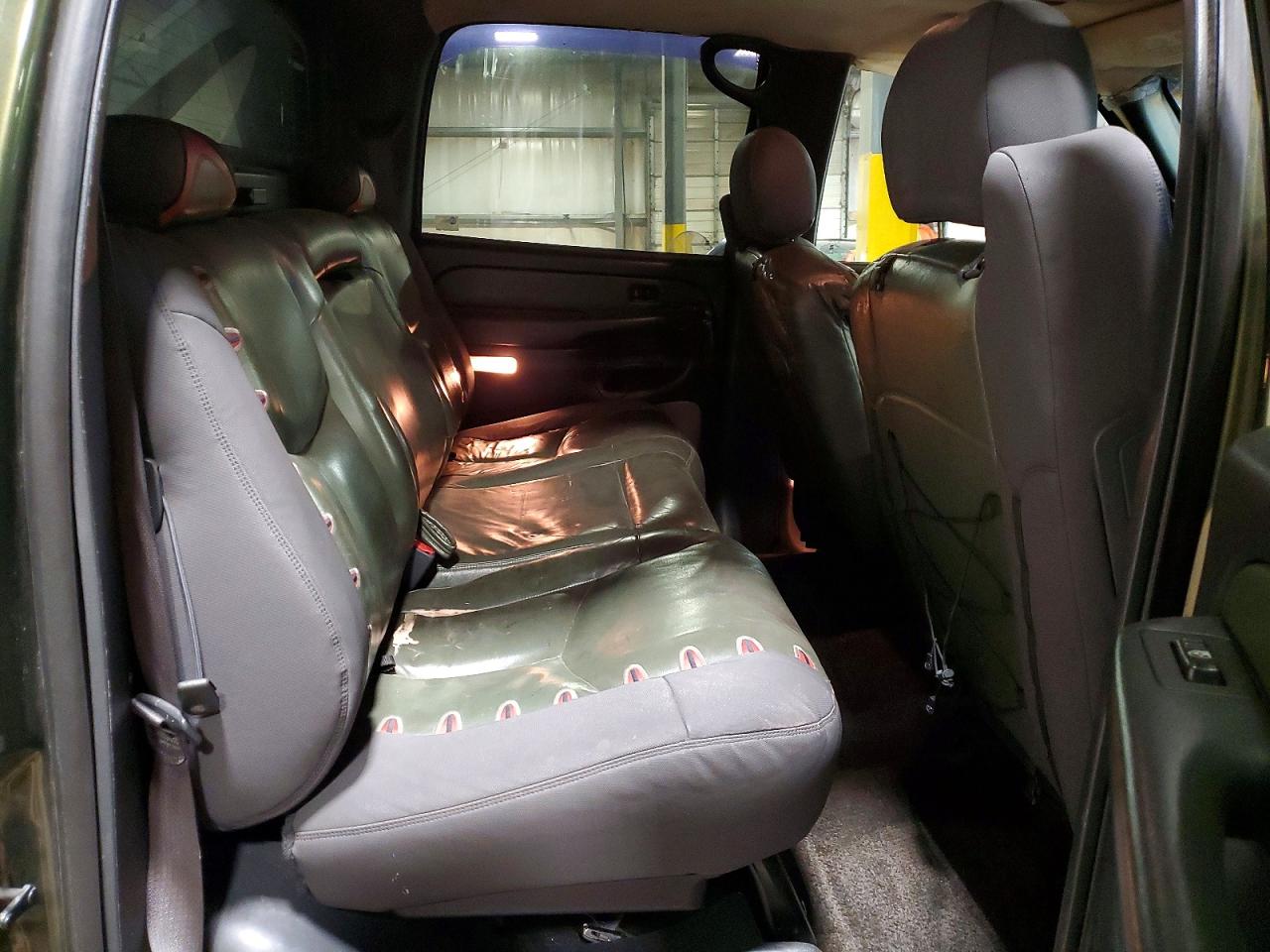 2002 CHEVROLET AVALANCHE K1500 photo 28