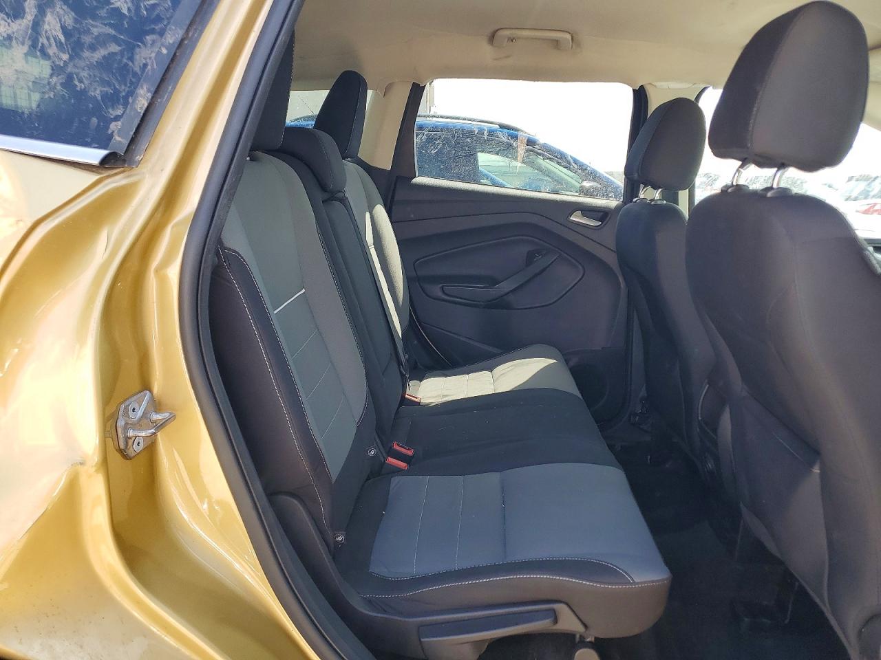 2015 FORD ESCAPE SE photo 31
