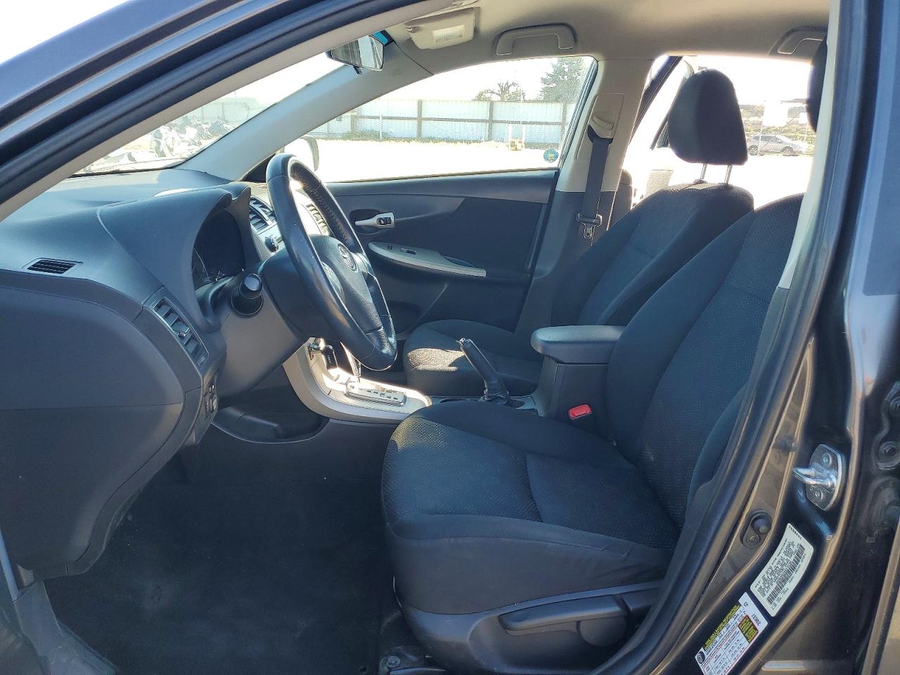 2010 TOYOTA COROLLA S photo 13