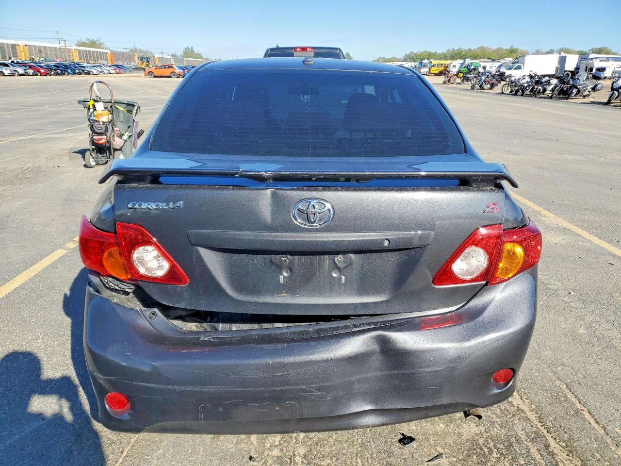 2010 TOYOTA COROLLA S photo 11