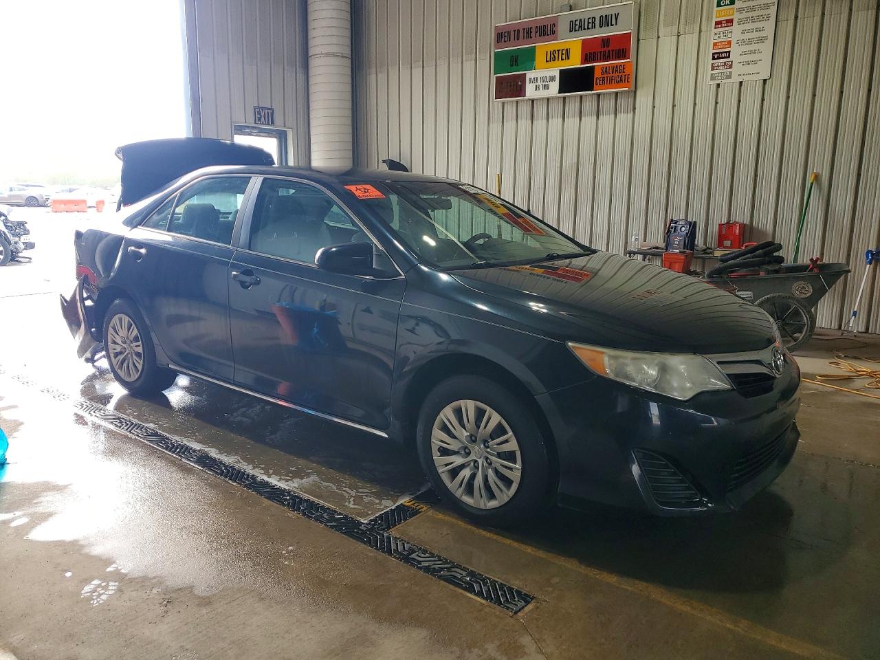 2014 TOYOTA CAMRY LE photo 7