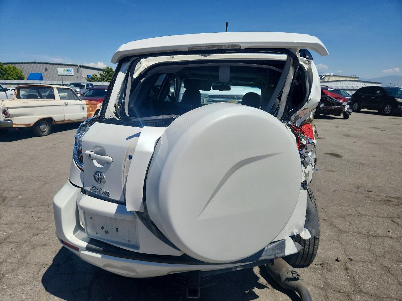 2011 TOYOTA RAV4 LIMITED photo 11