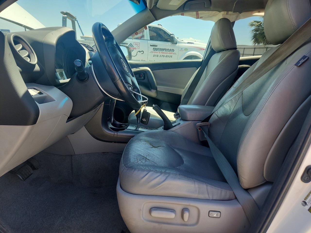 2011 TOYOTA RAV4 LIMITED photo 13