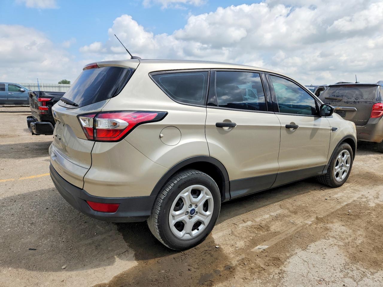2017 FORD ESCAPE S photo 5