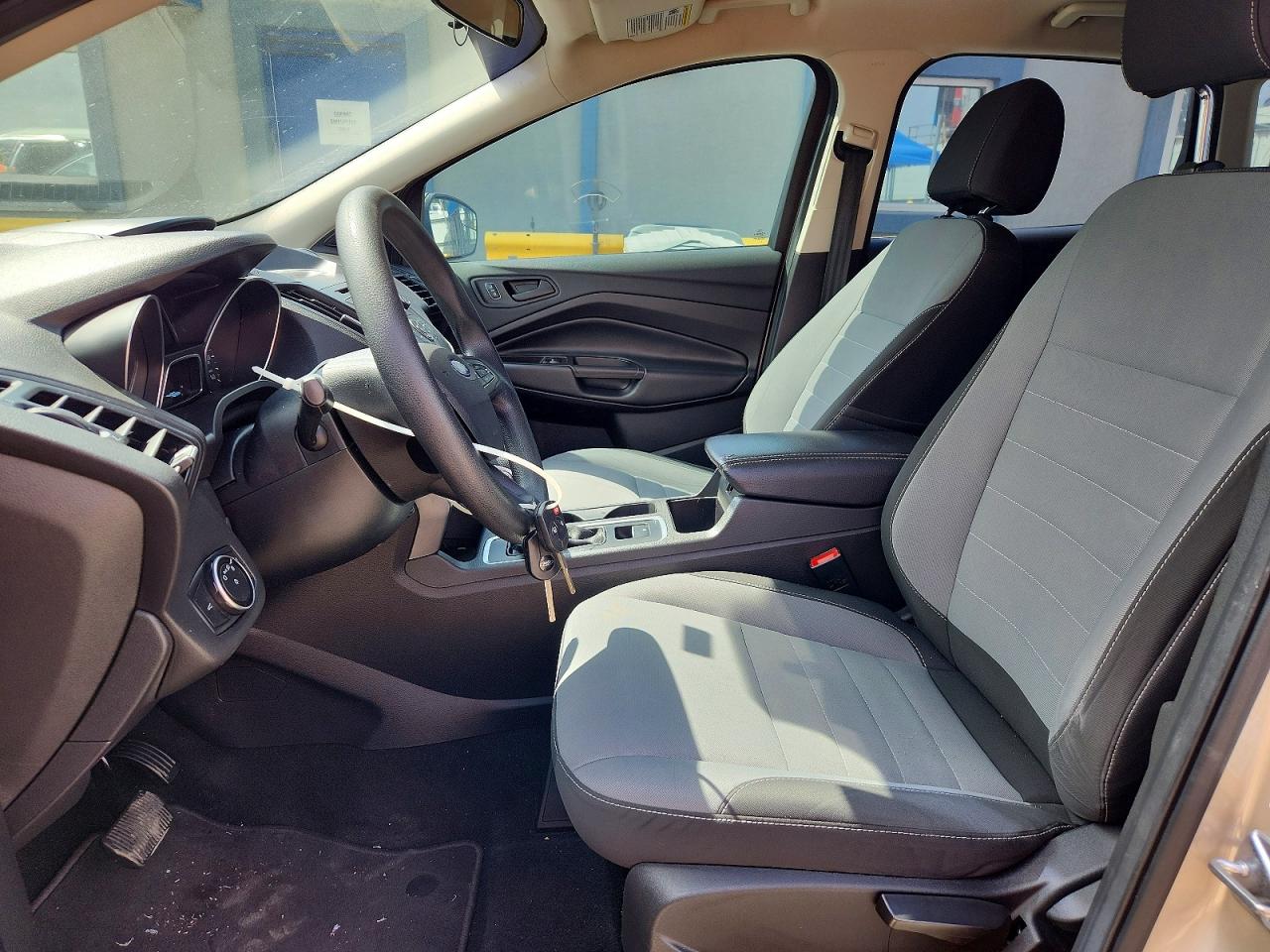 2017 FORD ESCAPE S photo 13