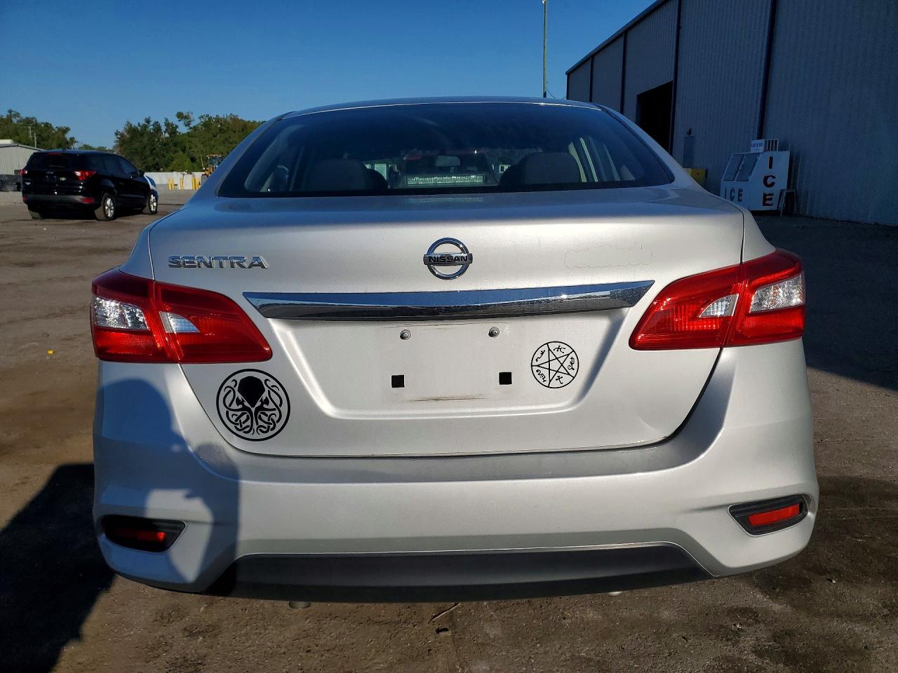 2017 NISSAN SENTRA S photo 6