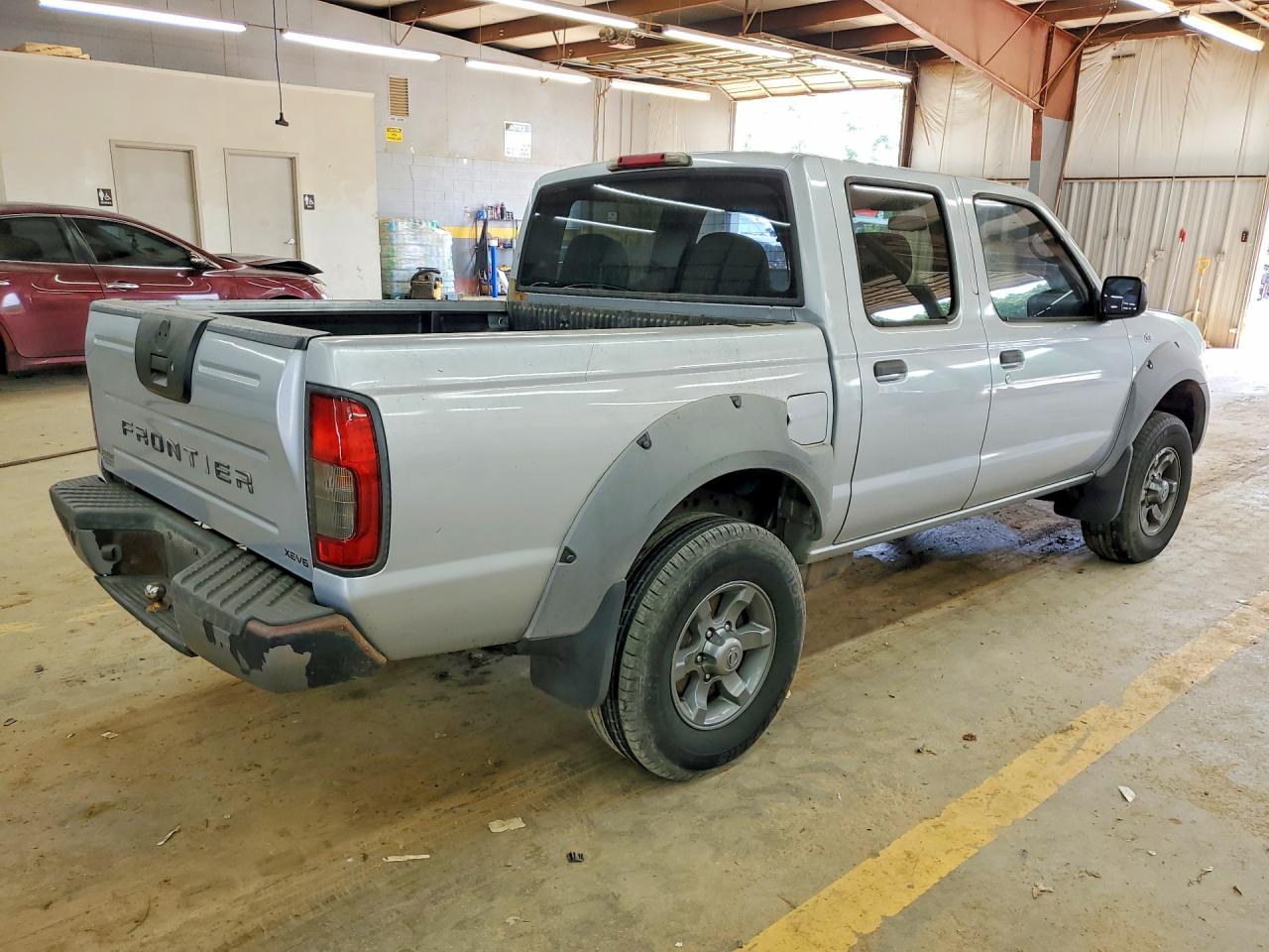 2002 NISSAN FRONTIER photo 3