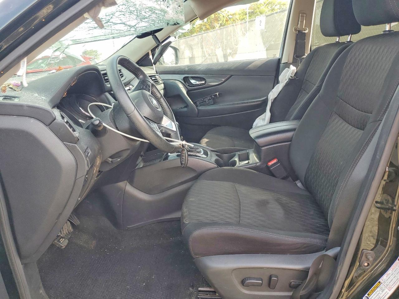 2020 NISSAN ROGUE SV photo 13