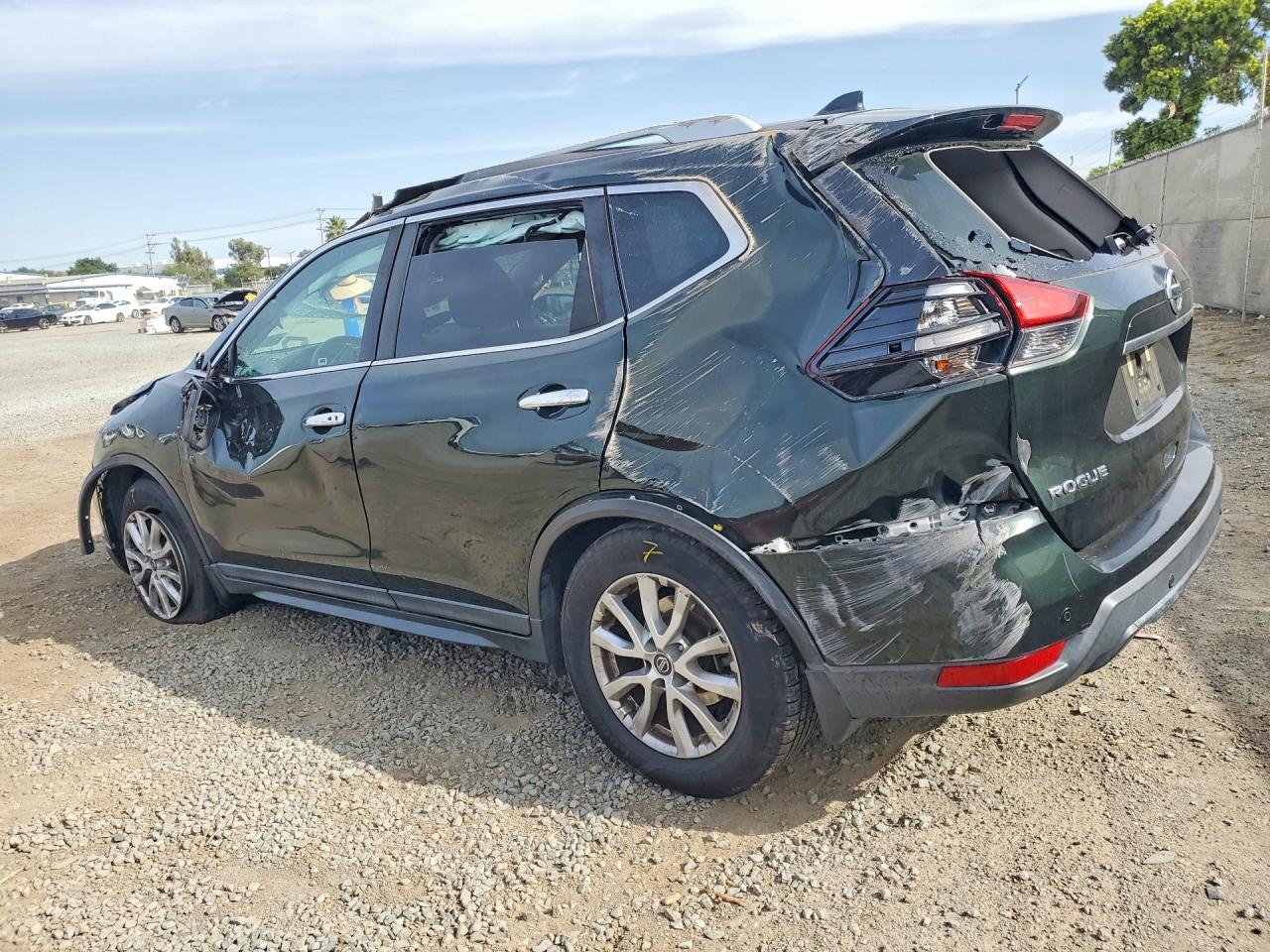 2020 NISSAN ROGUE SV photo 3