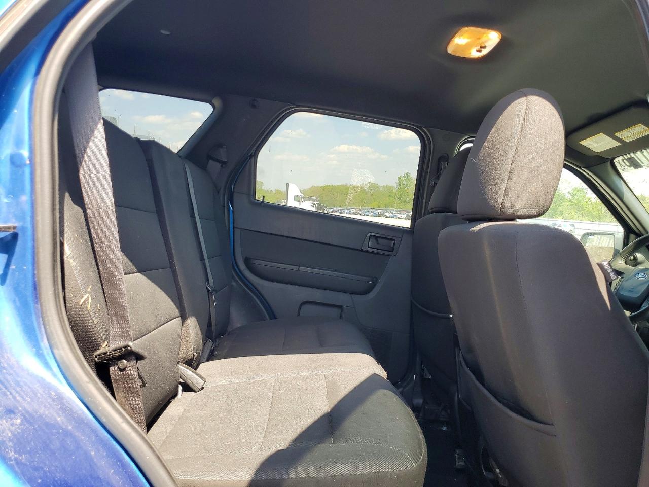 2012 FORD ESCAPE XLT photo 31