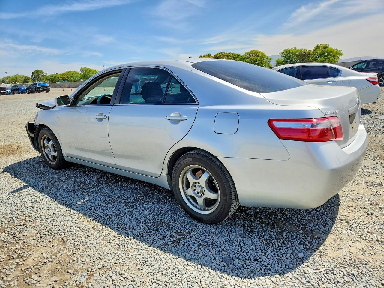 2009 TOYOTA CAMRY LE photo 4