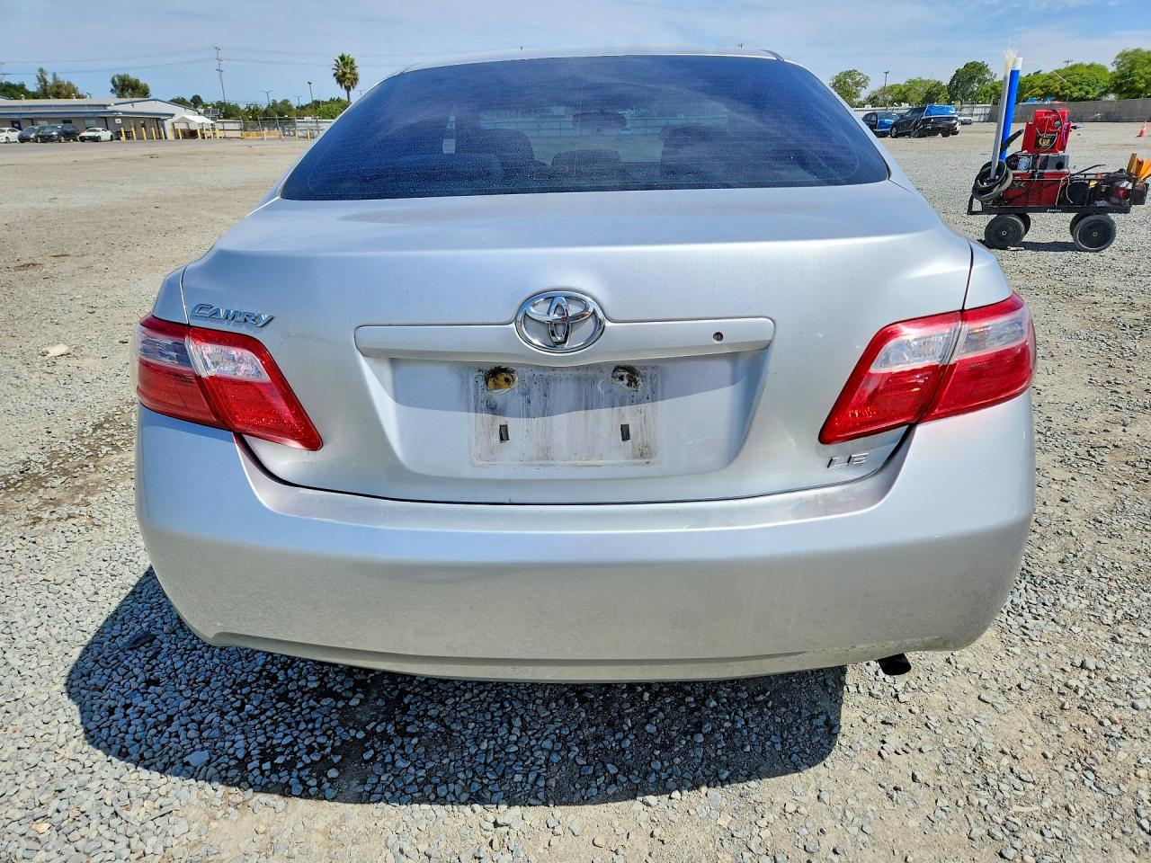 2009 TOYOTA CAMRY LE photo 16